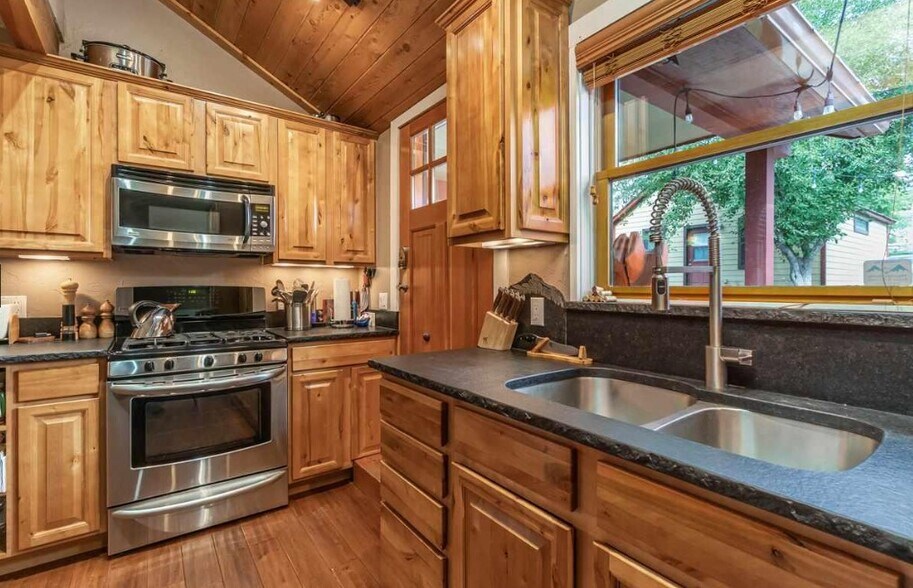 More Photos Of 250 Pagosa St, Pagosa Springs Research And Development For Sale