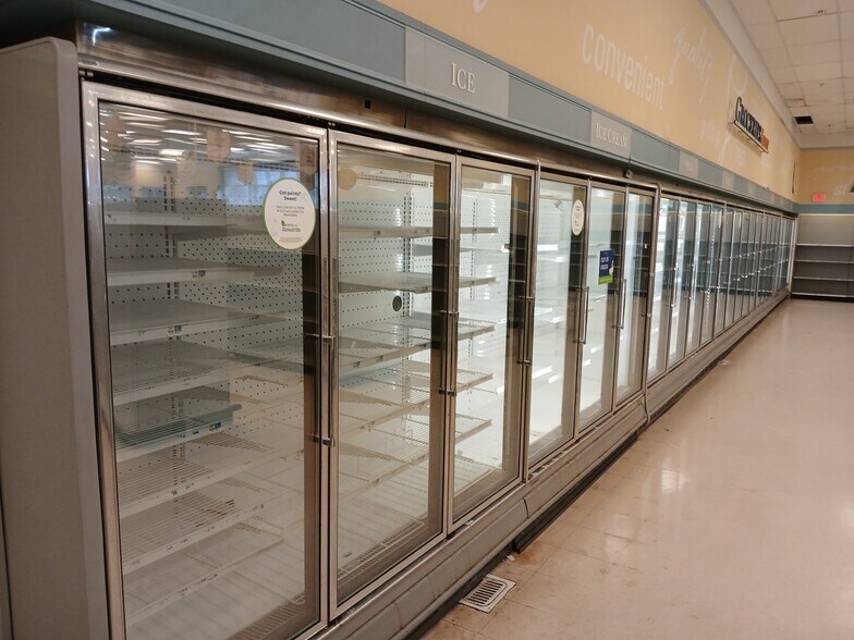More Photos Of 47985 Monroe St, Indio Drugstore For Lease