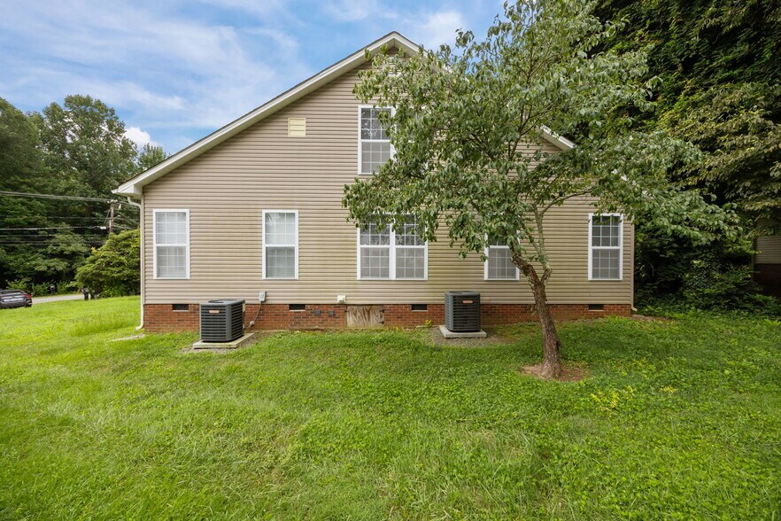 More Photos Of 624 S Williamson Ave, Elon Apartments For Sale