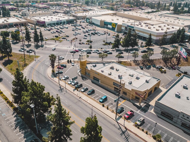 More Photos Of 19422 Nordhoff St, Northridge Storefront For Lease