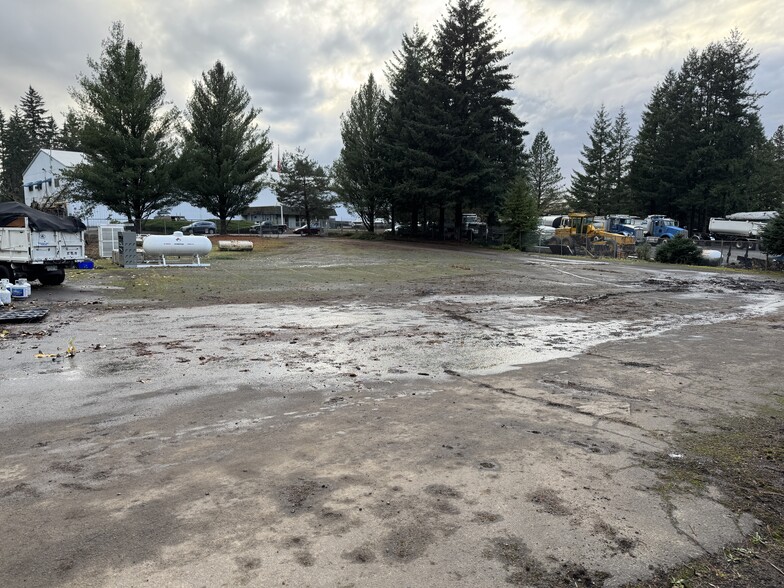 More Photos Of 36795 Industrial Way, Sandy Land For Lease