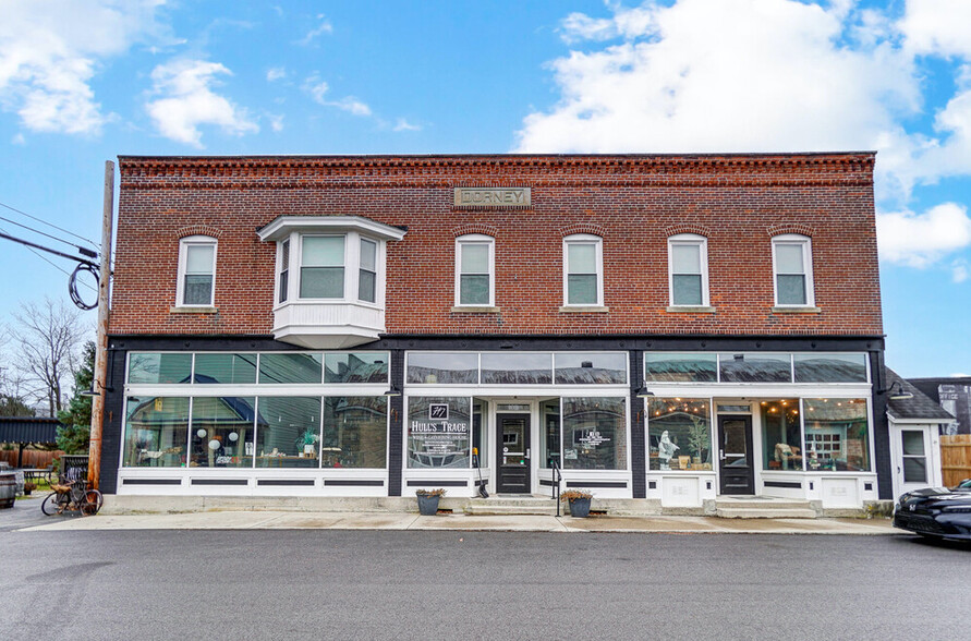 Primary Photo Of 105 E Liberty St, Arlington Restaurant For Sale