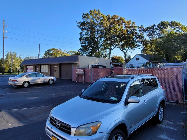 More Photos Of 2819 Pond Rd, Ronkonkoma General Retail For Sale