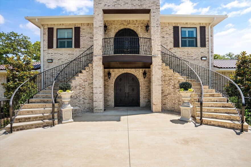 More Photos Of 7700 Glen Rose Hwy, Granbury Lodge Meeting Hall For Sale