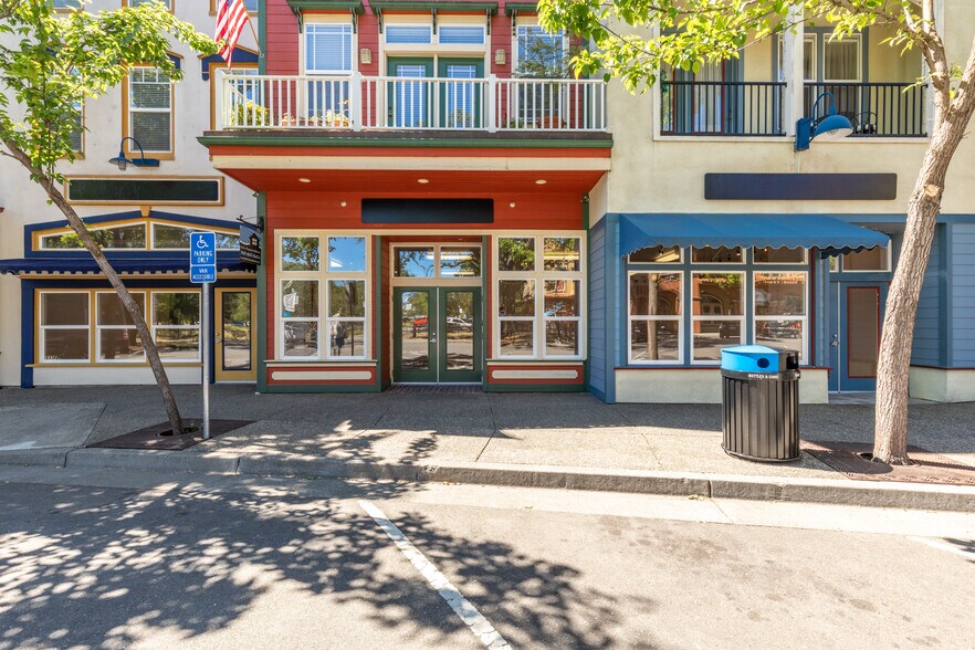 More Photos Of 220 Windsor River Rd, Windsor Apartments For Sale