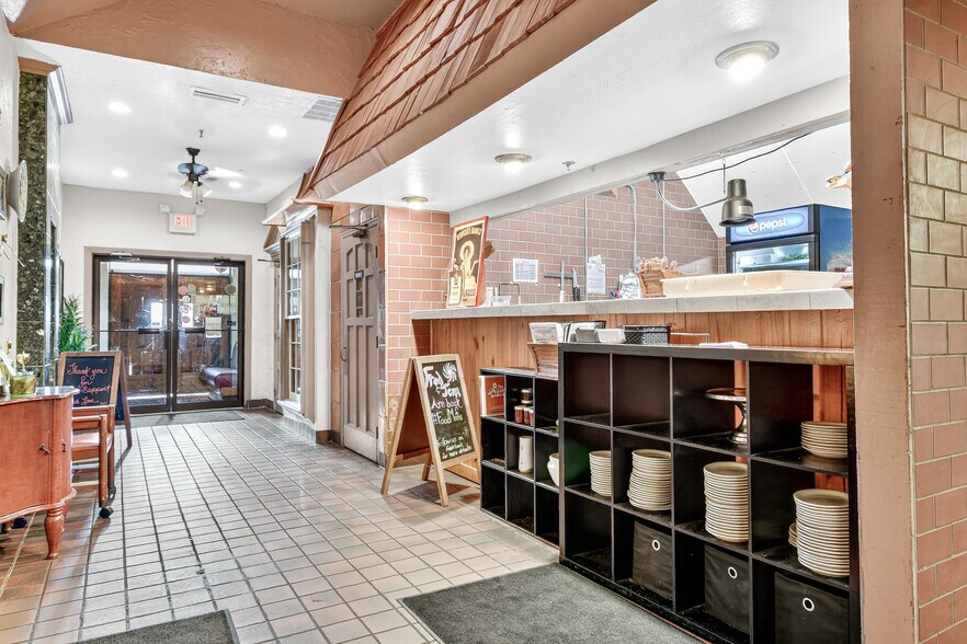 More Photos Of 1915 A1A S, Saint Augustine Restaurant For Sale