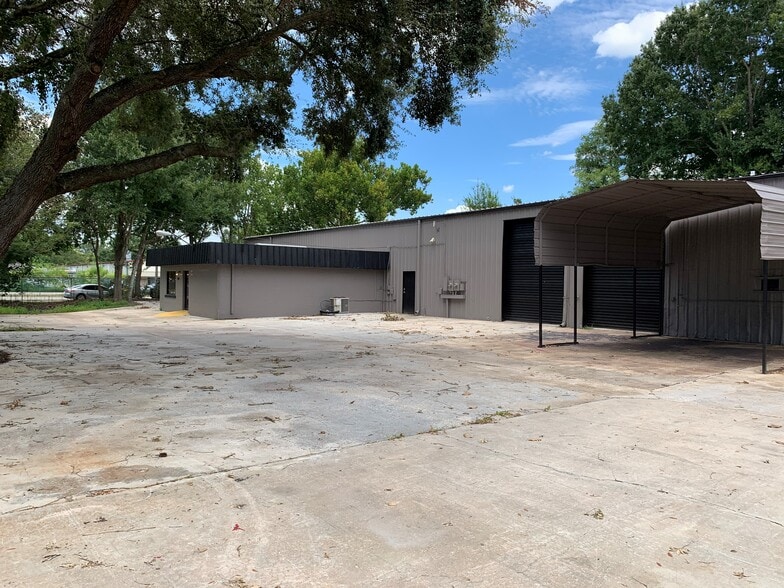 More Photos Of 425 Barry St, Orlando Warehouse For Sale