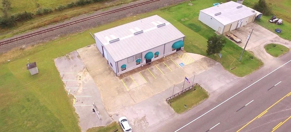 More Photos Of 11035 Highway 6, Santa Fe Light Distribution For Sale