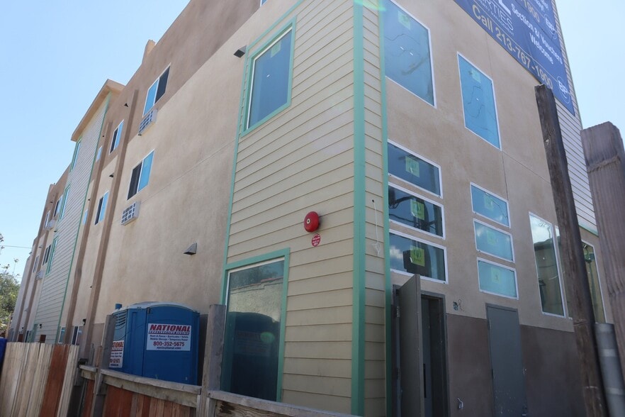 Primary Photo Of 6406 S Hoover St, Los Angeles Apartments For Sale