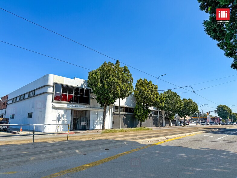 Primary Photo Of 1207 E Washington Blvd, Los Angeles Showroom For Lease