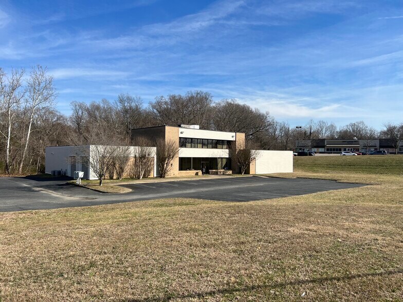 More Photos Of 181 Kings Hwy, Fredericksburg Office For Lease