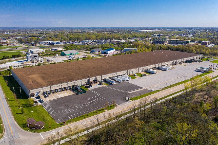 More Photos Of 1250-1290 Interstate Dr, Wentzville Warehouse For Lease