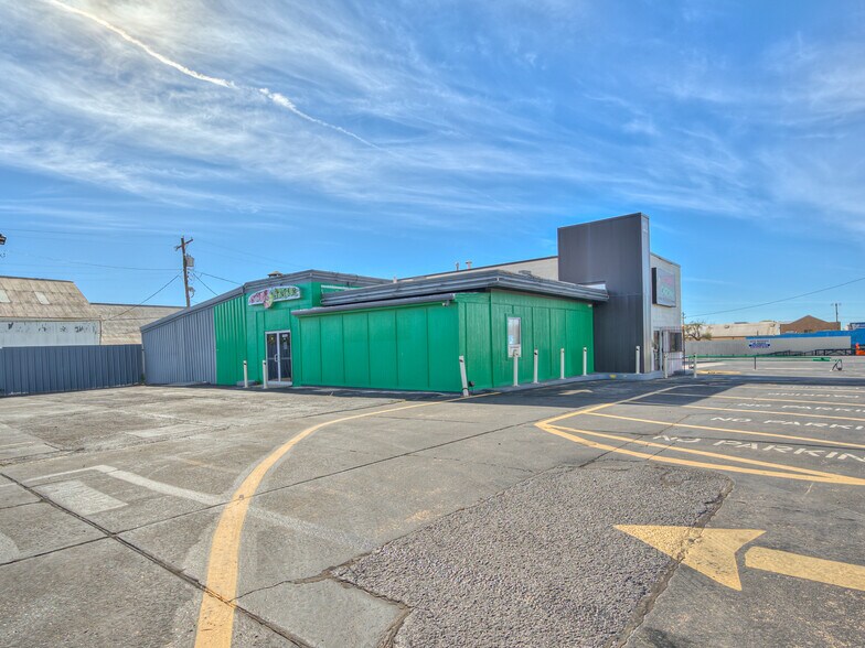 More Photos Of 424 SE 29th St, Oklahoma City Flex For Sale