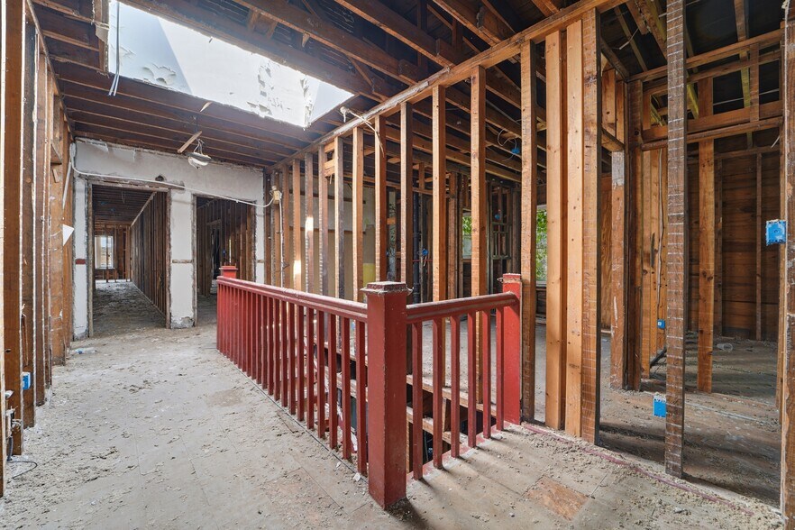 More Photos Of 1300 Porter St, Dearborn Apartments For Sale