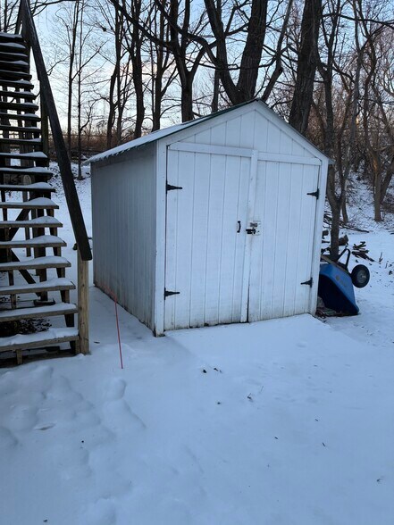 More Photos Of 1011 Hoosick Rd, Troy Storefront Retail Residential For Sale