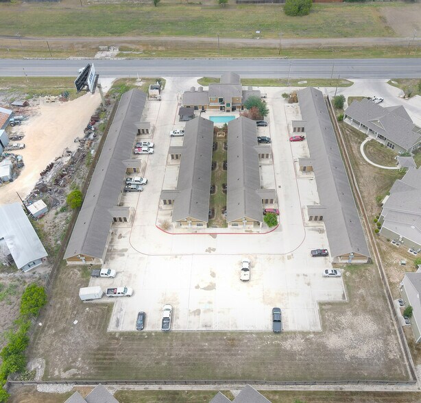 More Photos Of 301 W State Highway 72, Kenedy Hotel For Sale