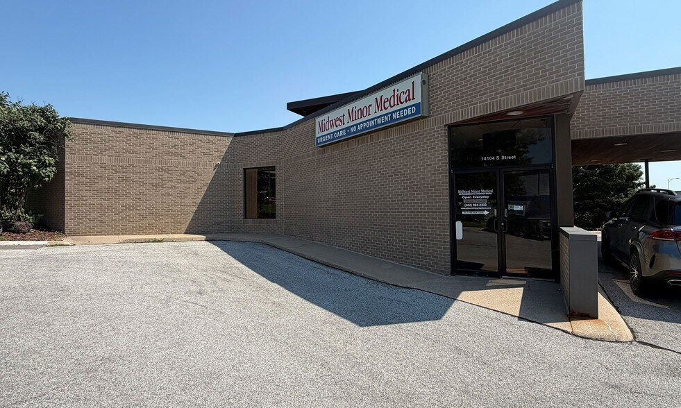 Primary Photo Of 14104 S St, Omaha Medical For Lease