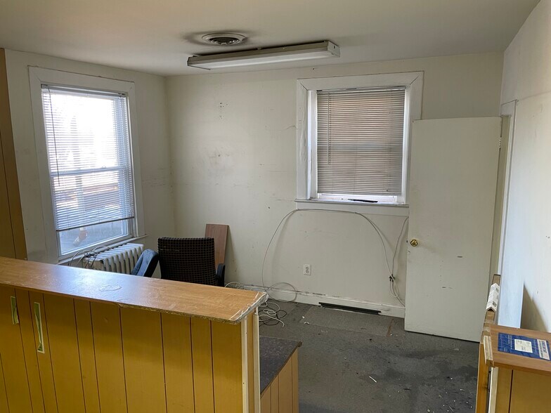 More Photos Of 2010-2012 Rhode Island Ave NE, Washington Storefront Retail Office For Lease