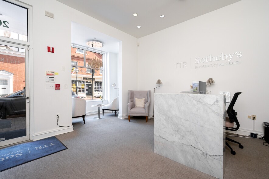 More Photos Of 209 Main St, Annapolis Office For Sale