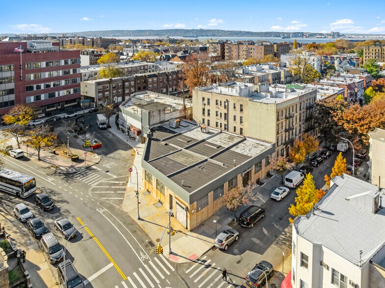 More Photos Of 6700 Third Ave, Brooklyn Flex For Sale