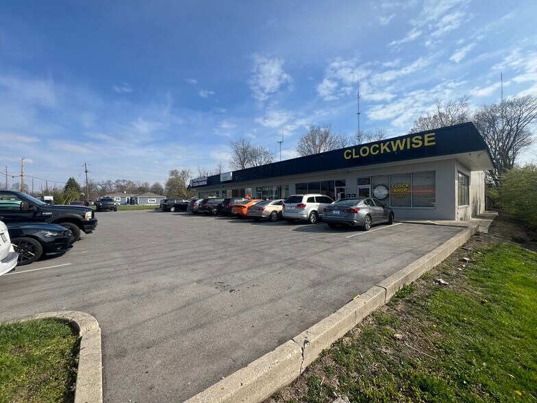 More Photos Of 7355-7376 Michigan Rd, Indianapolis Storefront For Lease