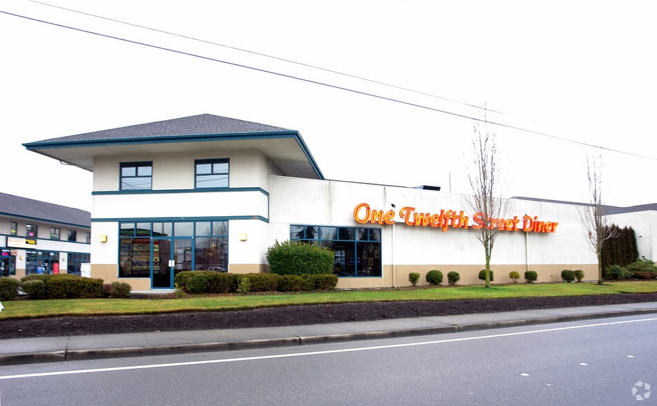 More Photos Of 11120 Evergreen Way, Everett Unknown For Lease