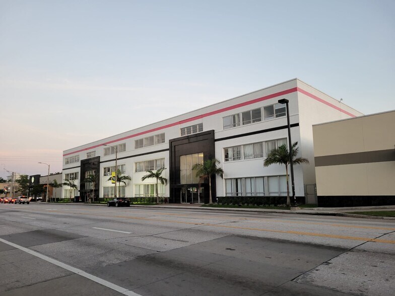 More Photos Of 1510 E Colonial Dr, Orlando Office For Lease
