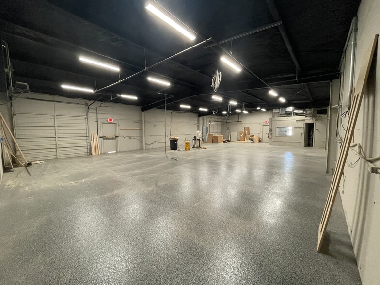 More Photos Of 10 Draper St, Greenville Warehouse For Sale
