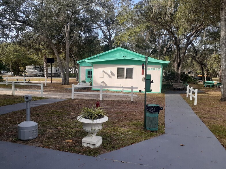 More Photos Of 11951 SW Shiloh Rd, Cedar Key Trailer Camper Park For Sale