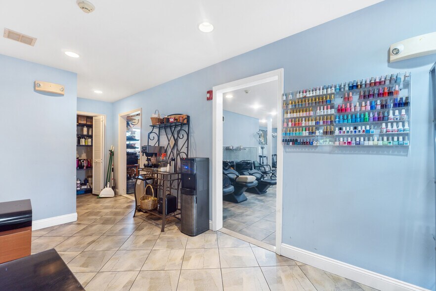 More Photos Of 137 Rutherford Ave, Franklin General Retail For Lease