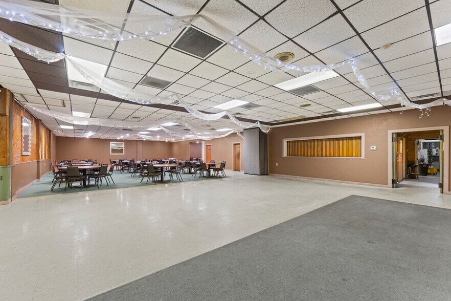 More Photos Of 118 Railroad Ave NE, Mora General Retail For Sale