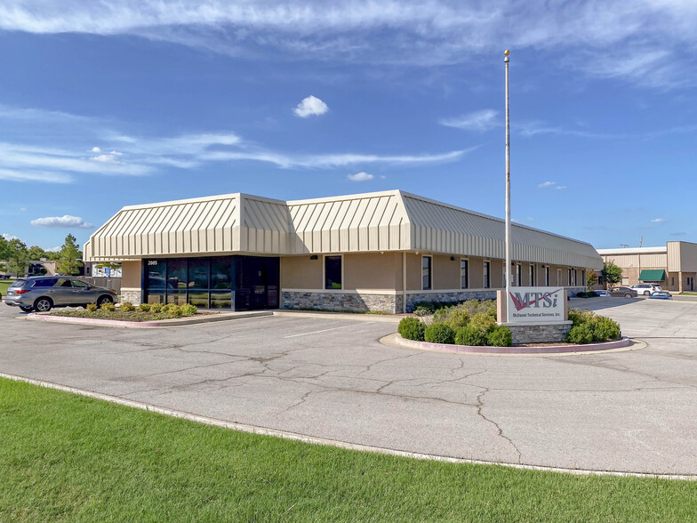 Primary Photo Of 2005 N Yellowood Ave, Broken Arrow Warehouse For Sale