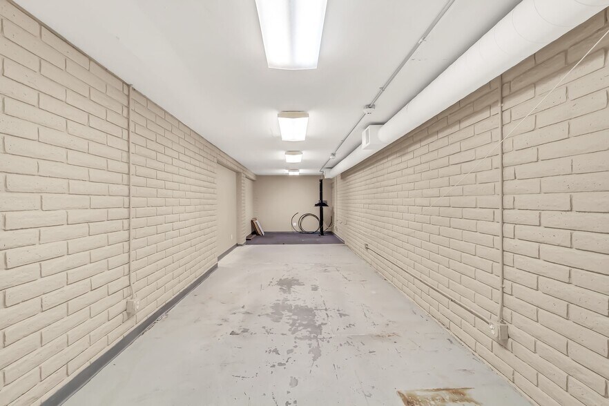 More Photos Of 78 W Ray Rd, Chandler Convenience Store For Lease