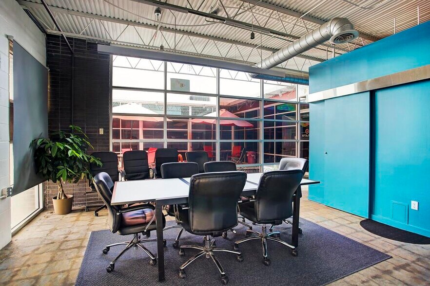 More Photos Of 1121 Delano St, Houston General Retail For Lease