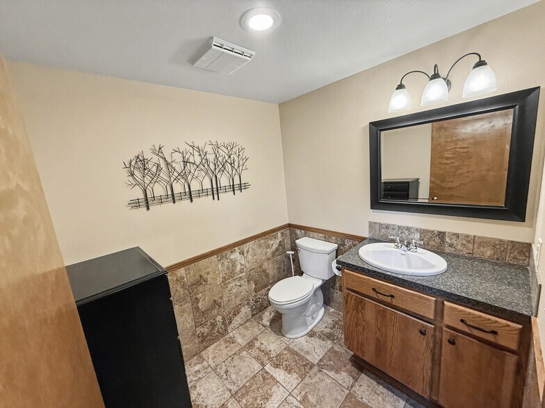 More Photos Of 1038 W Davidson Ave, Coeur d'Alene Office For Sale