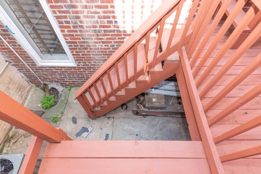 More Photos Of 2100-2102 Maryland Ave, Baltimore Apartments For Sale
