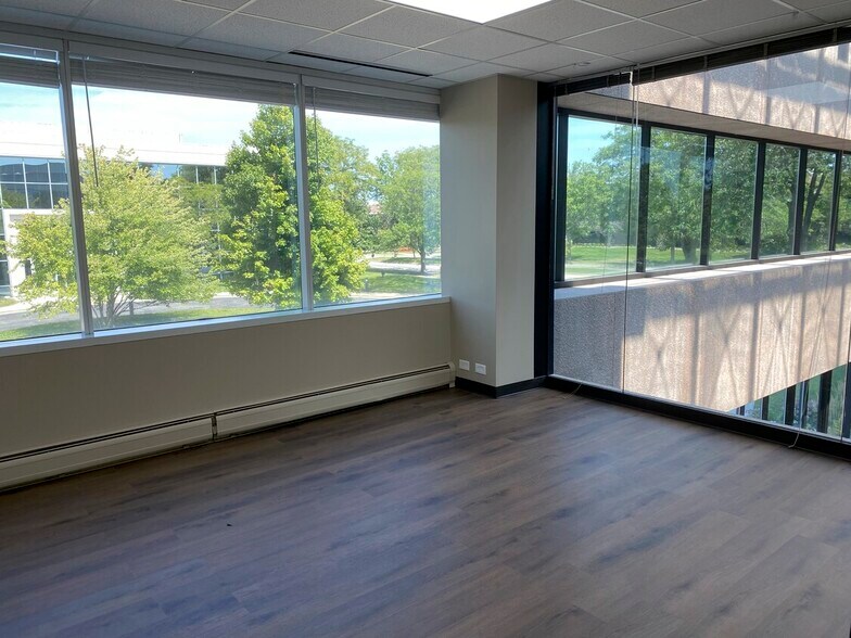More Photos Of 1733 Park St, Naperville Medical For Lease