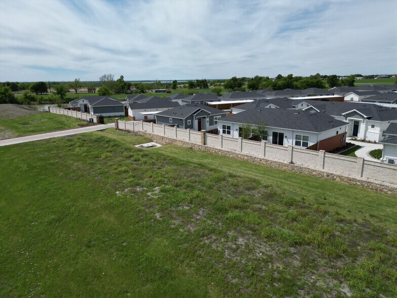 More Photos Of 208 Moore Ln, Lavon Industrial For Sale