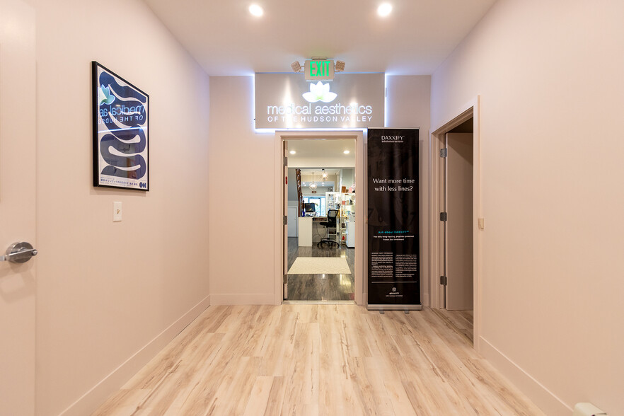 More Photos Of 166 Albany Ave, Kingston Medical For Lease