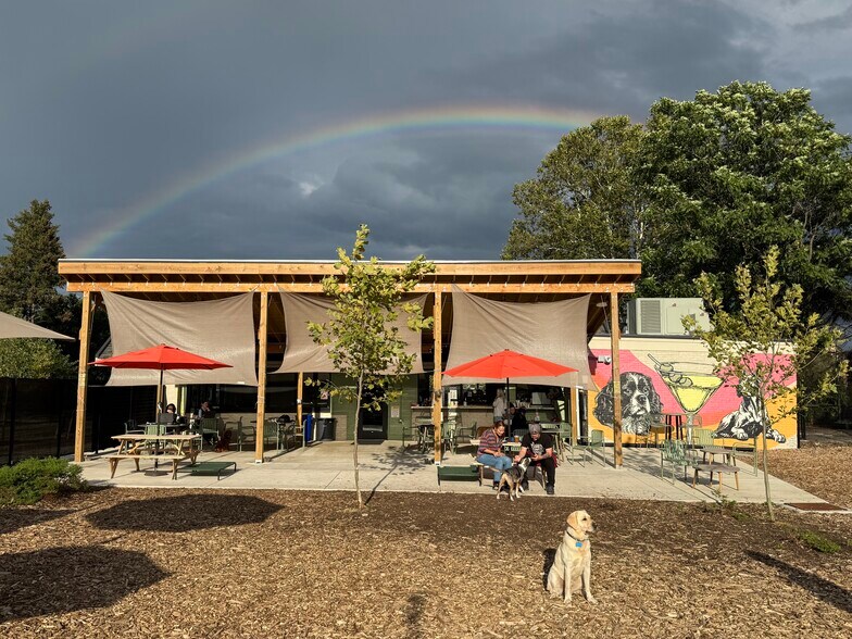 More Photos Of 6314 Broad St, Pittsburgh General Retail For Sale