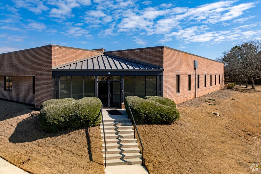 Primary Photo Of 1202 Royal Dr, Conyers Warehouse For Sale