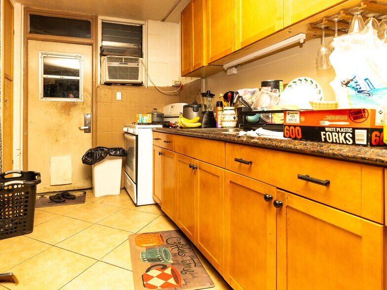 More Photos Of 2135 Bannister Pl, Honolulu Multifamily For Sale