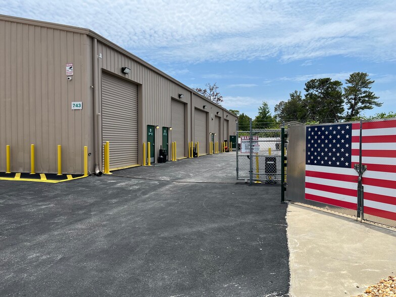 More Photos Of 743 Wesley Ave, Tarpon Springs Warehouse For Sale