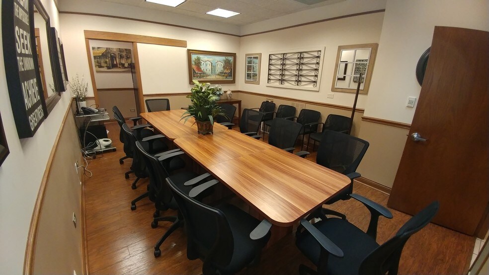 More Photos Of 7620-7632 W 159th St, Orland Park Office For Lease