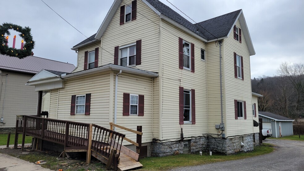 More Photos Of 522 Main St, Rockwood Specialty For Sale