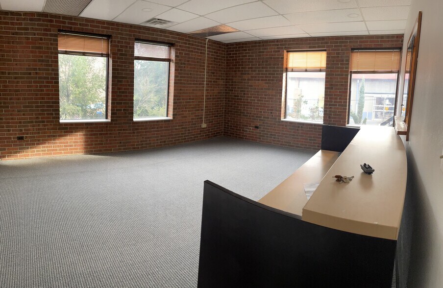 More Photos Of 1410 Vance St, Lakewood Office Residential For Lease