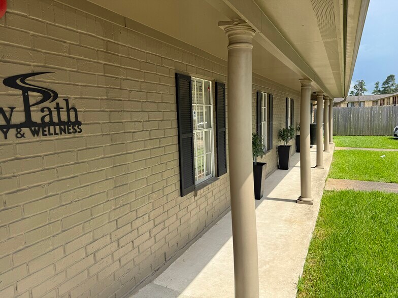 More Photos Of 4749 Odom Rd, Beaumont Office For Sale