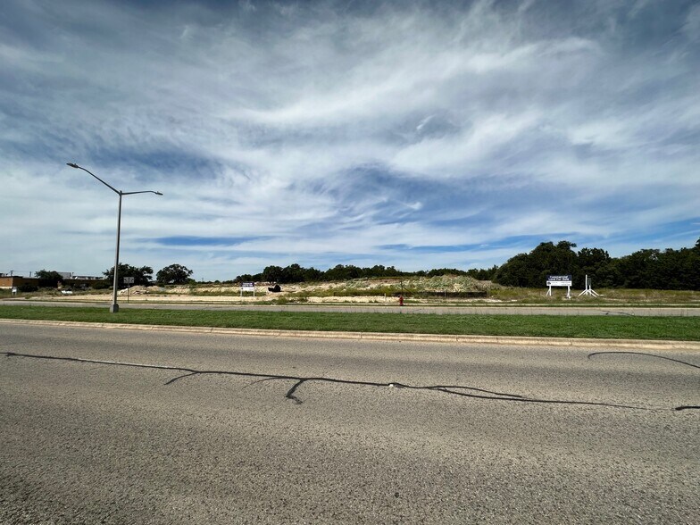 More Photos Of 2615 Colonial Parkway, Cedar Park Land For Sale