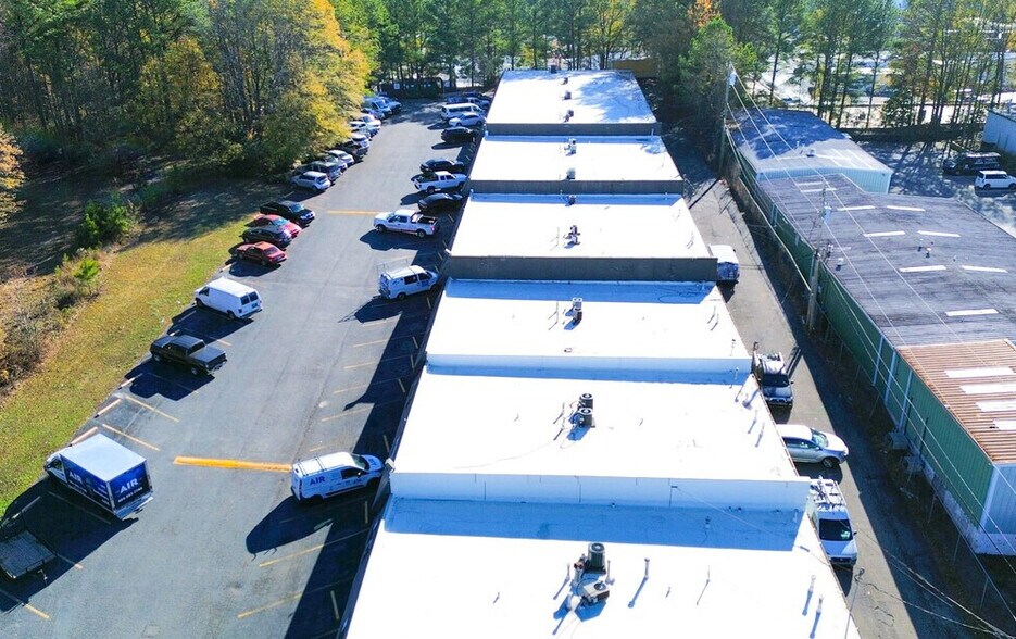 More Photos Of 5891 New Peachtree Rd, Doraville Warehouse For Lease