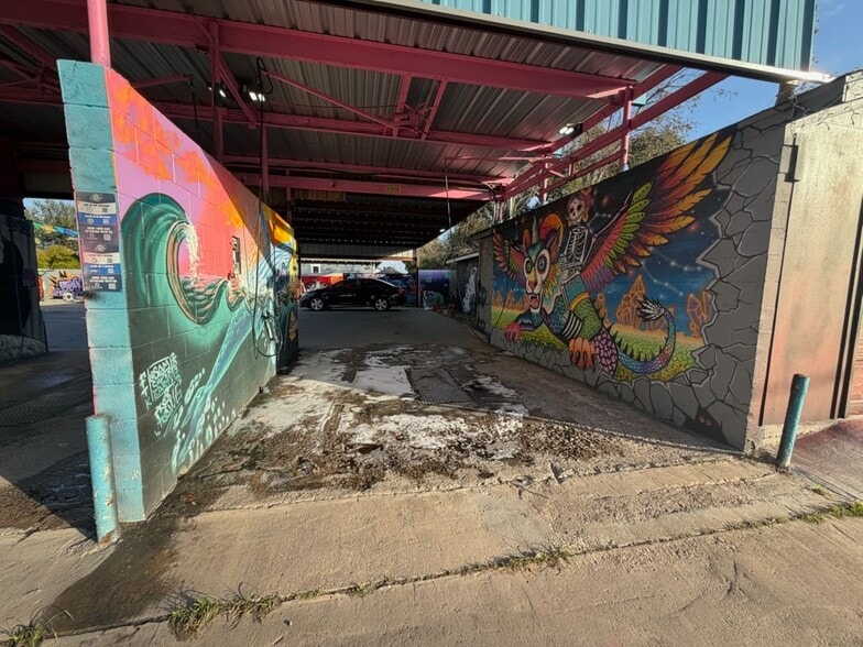 More Photos Of 4400 Canal st, Houston Carwash For Sale